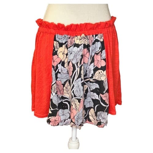 Free People Mini Skirt in Red with Floral Pattern Size Medium - Thumbnail 3