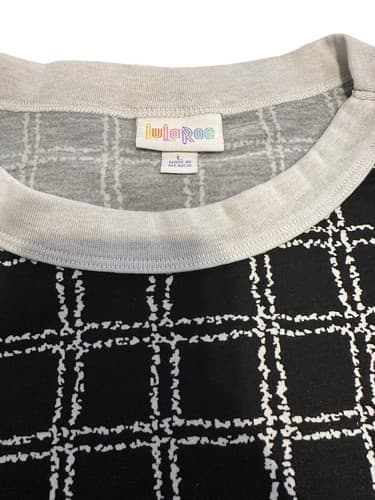 LuLaRoe Women's Black & White Geometric Print Short Sleeve T-Shirt Size Large - Thumbnail 3