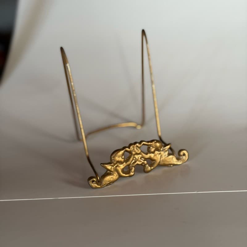 Vtg Spanish Gilt Brass Display w Fragonard Style Miniature & Red Glass Cabochons - Thumbnail 3