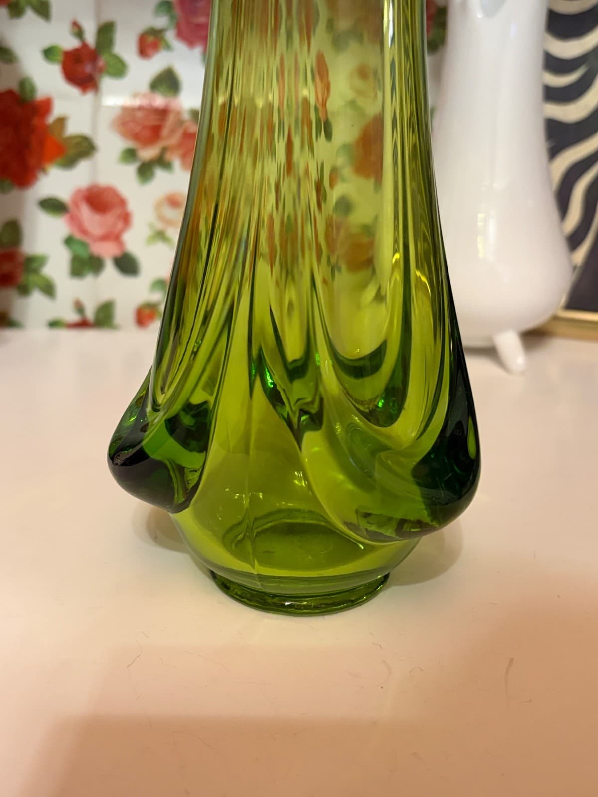 Vintage MCM Avocado Green Epic Drape Swung Vase Art Glass 9.5” - Thumbnail 5
