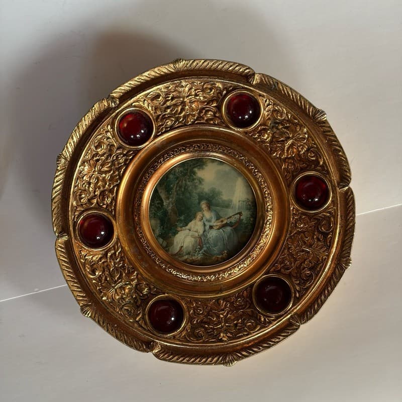 Vtg Spanish Gilt Brass Display w Fragonard Style Miniature & Red Glass Cabochons - Thumbnail 2