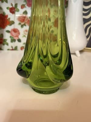 Vintage MCM Viking Drape Swung Glass Vase Avocado Green - Thumbnail 5