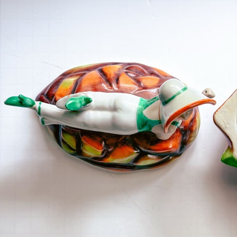 Vintage Art Deco Ceramic Lidded Powder Jar Bathing Beauty on Turtle Shell - Thumbnail 2