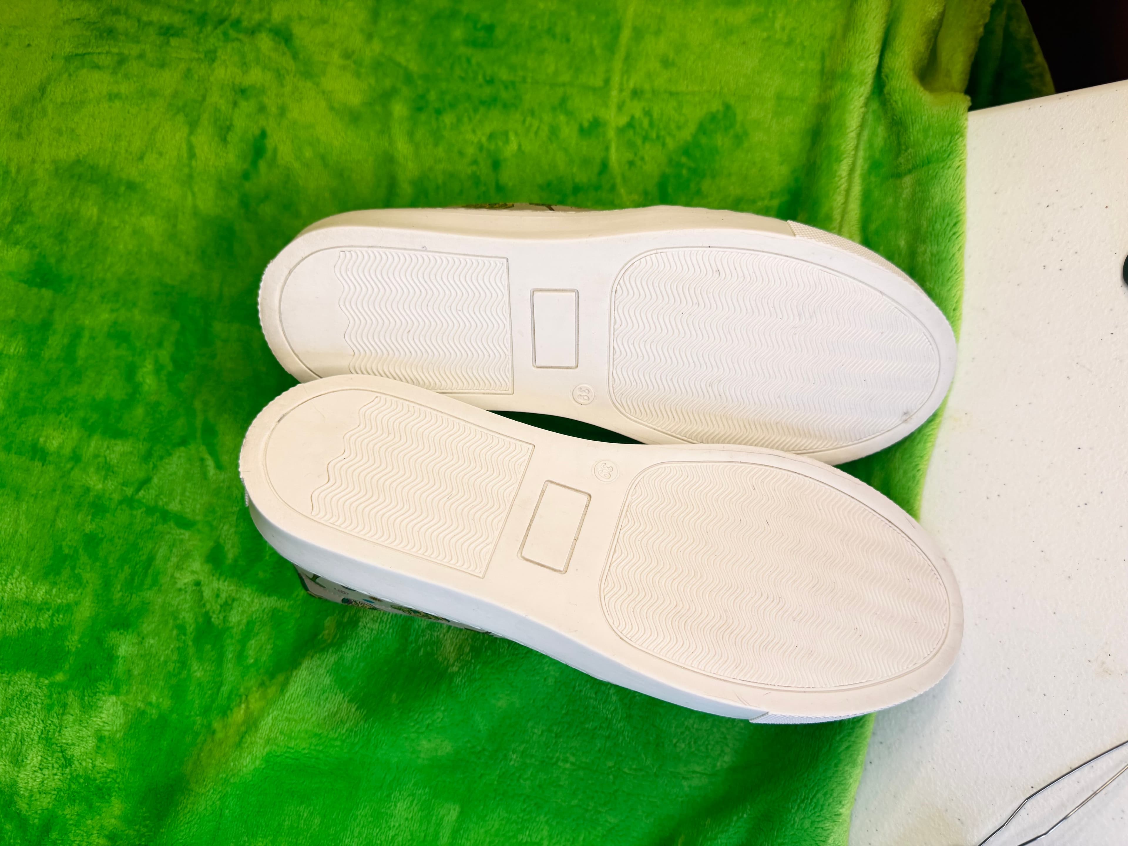 Goby Sugar Skull Slip-On Shoes, Colorful Day of the Dead Men’s 6, woman’s 8 - Thumbnail 7