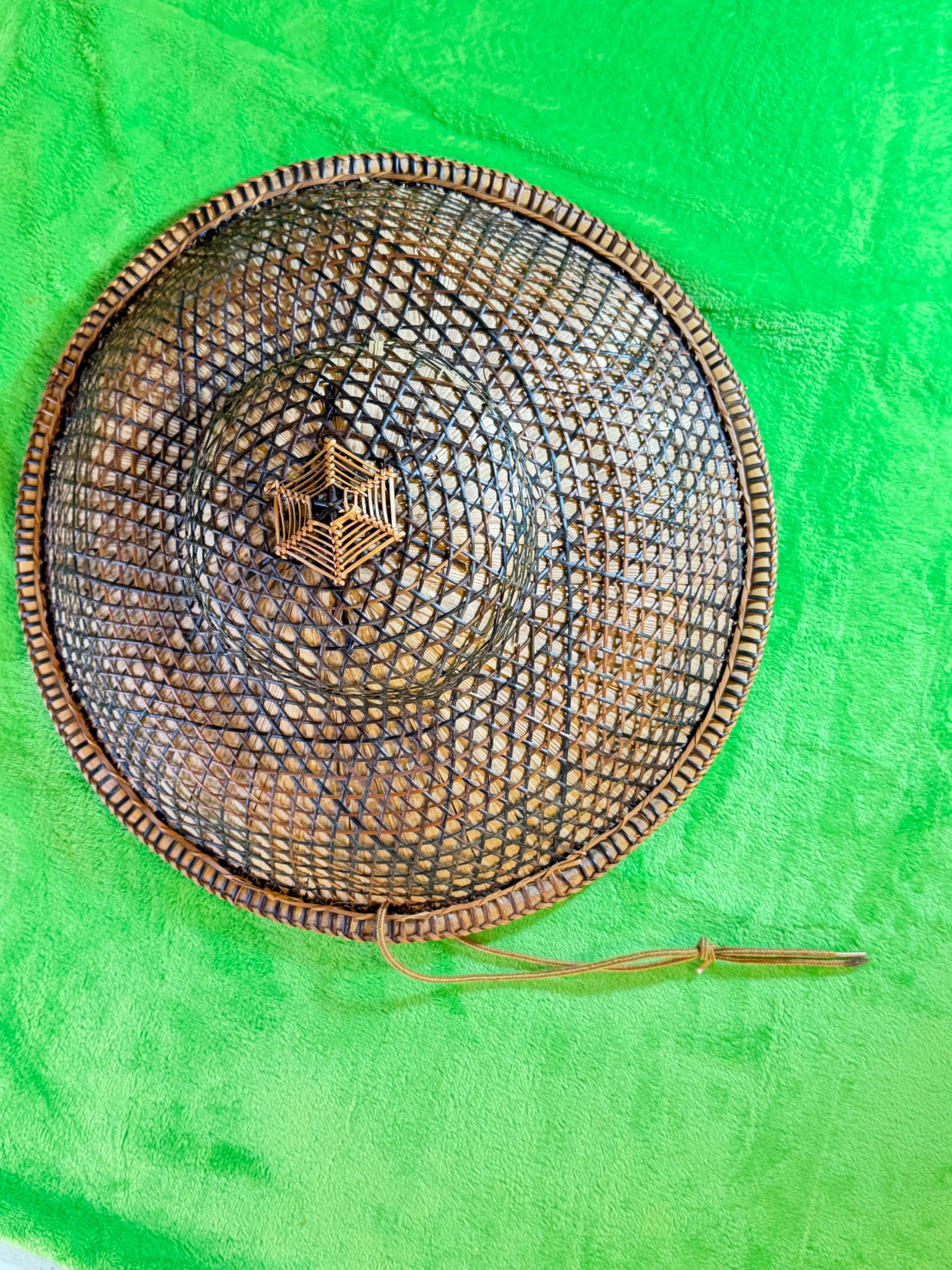 Vintage Asian Conical Bamboo Straw Hat Chinese Rice Paddy Farmer Boho Wall Decor - Image 1