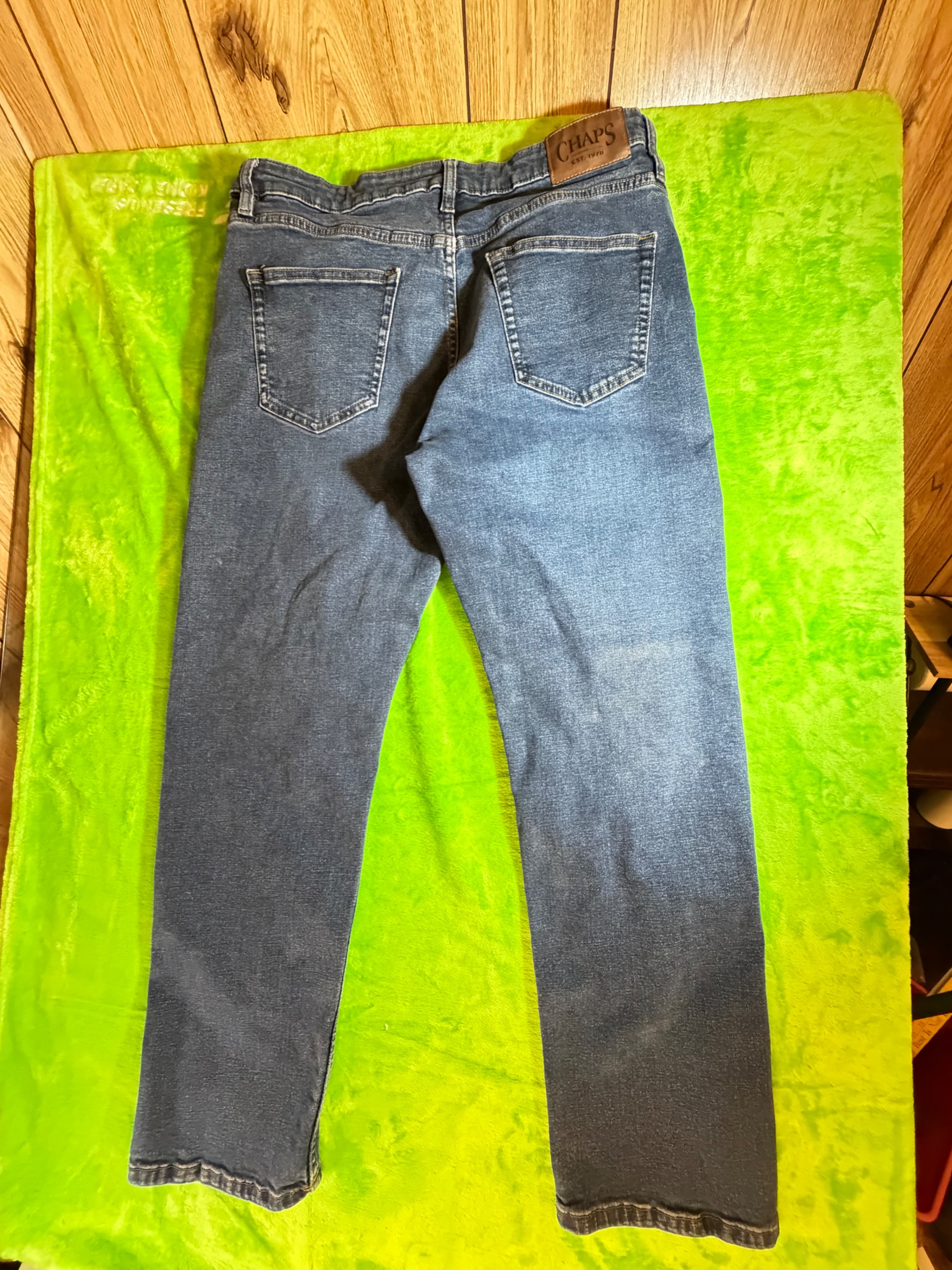 Chaps Men's Slim Fit Jeans - Size 32 - Thumbnail 2