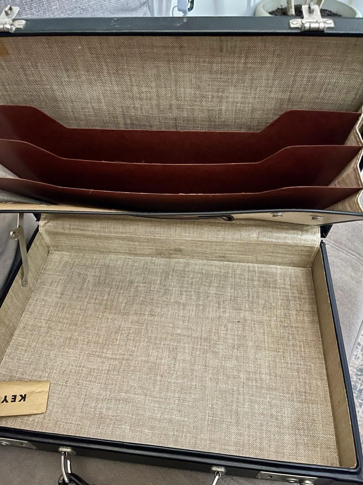 Vintage Sears Briefcase, Black 1950s with Key and Original Box - Thumbnail 5