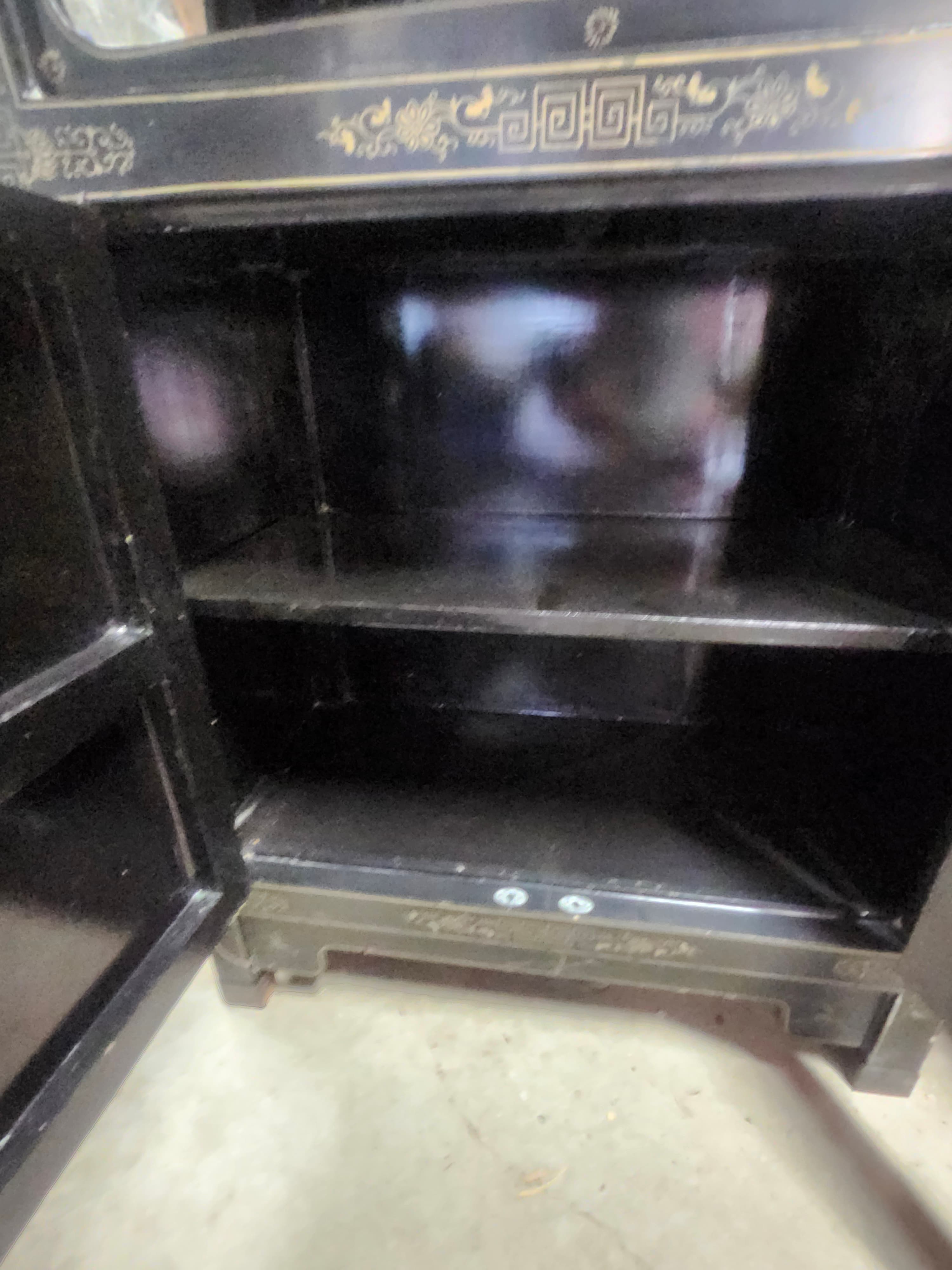 Vintage Chinese Black Lacquered Cabinet with Inlaid Figures - Thumbnail 3