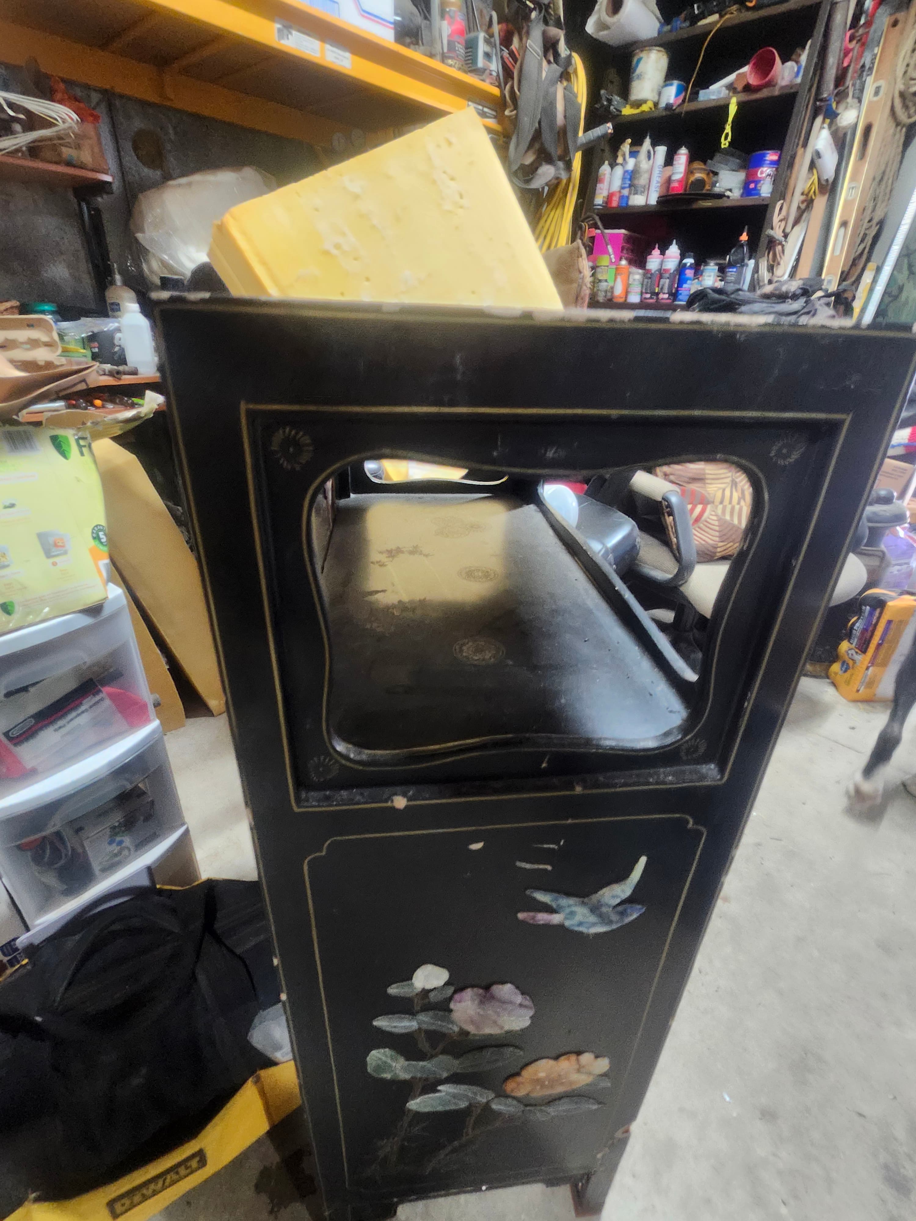 Vintage Chinese Black Lacquered Cabinet with Inlaid Figures - Thumbnail 4