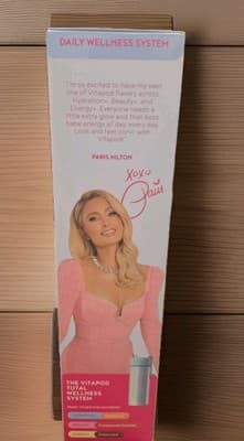 Paris Hilton Pink 22oz Vitapod Water Bottle + 7 Pods Radiant Rose Flavor . - Thumbnail 3
