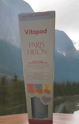 Paris Hilton Pink 22oz Vitapod Water Bottle + 7 Pods Radiant Rose Flavor . - Thumbnail 2