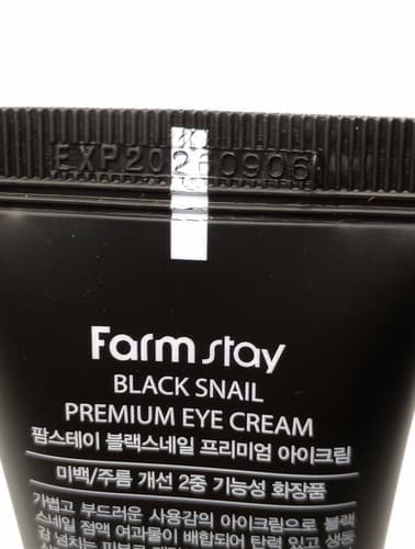 FARMSTAY Black Snail Premium Eye Cream Improves The Appearance Of Wrinkles 50ml. - Thumbnail 5