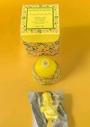 Vintage Avon American Belle Decanter Cotillion Cologne W/ Box. - Image 1
