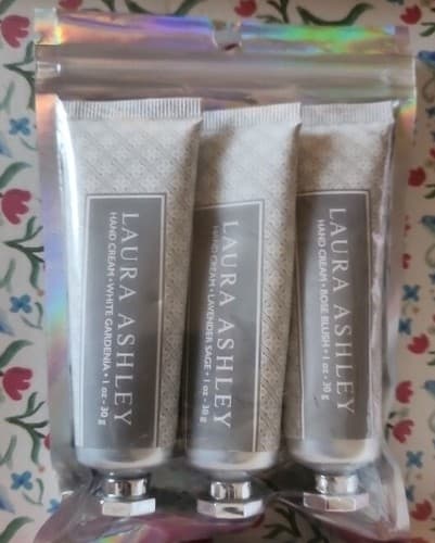 Laura Ashley - Hand Cream 4 Lot Gift Set, Lavender And Sage 1oz Ea . - Thumbnail 2