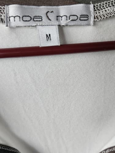 Fantastic Fawn Women's Size Medium Short Sleeve Tee,Ivory/Camo Sleeve. NWT. - Thumbnail 3