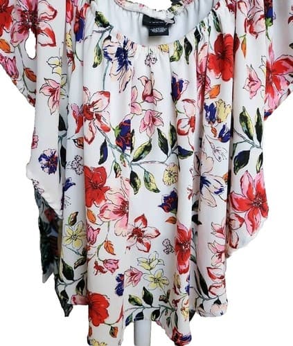 Rue21 Tops | Floral Top Size Lg"Multi Color". - Image 1