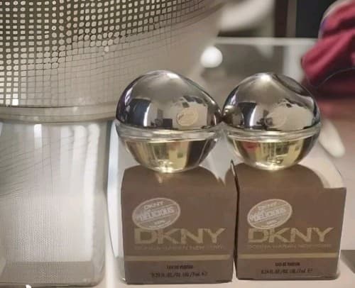 DKNY Golden Delicious Eau De Parfum Splash Mini Bottle - New in Box( 0.24ozXs2). - Thumbnail 2