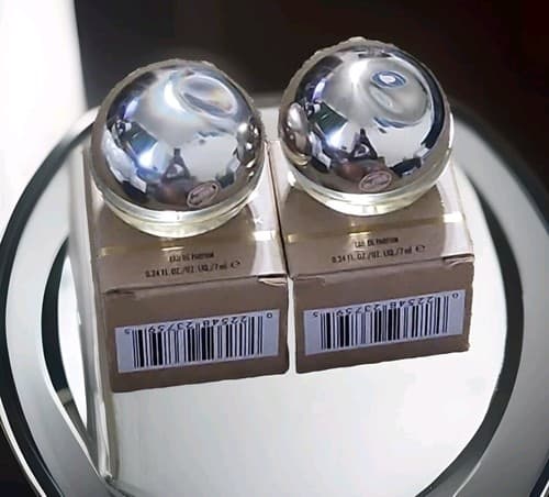 DKNY Golden Delicious Eau De Parfum Splash Mini Bottle - New in Box( 0.24ozXs2). - Thumbnail 5