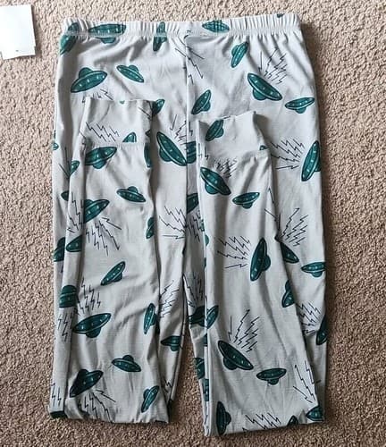 Country Club Under Water Gray/Green Graphic UFO Print Pajama Pants. - Thumbnail 5