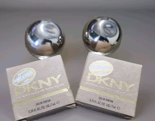 DKNY Golden Delicious Eau De Parfum Splash Mini Bottle - New in Box( 0.24ozXs2). - Thumbnail 3