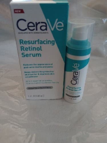 CeraVe Resurfacing Retinol Serum for Acne Marks/Scars Encapsulated Retinol 1oz - Thumbnail 2
