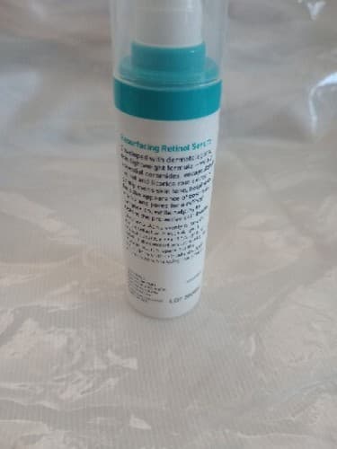 CeraVe Resurfacing Retinol Serum for Acne Marks/Scars Encapsulated Retinol 1oz - Thumbnail 3