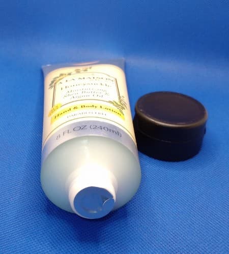 A La Maison de Provence Honeysuckle Shea Butter & Argan Oil Hand/Body Lotion 8oz - Thumbnail 3