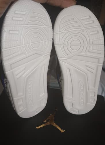 CD9056/041 Size 9.0 Jordan Legacy 312 Low Royal. New *Authentic*Fast Shipping. - Thumbnail 8