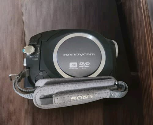 SONY DCR-DVD 203 7.2V DVD-RW Disc Digital Video Handycam Camcorder. 12x Zoom. - Image 1