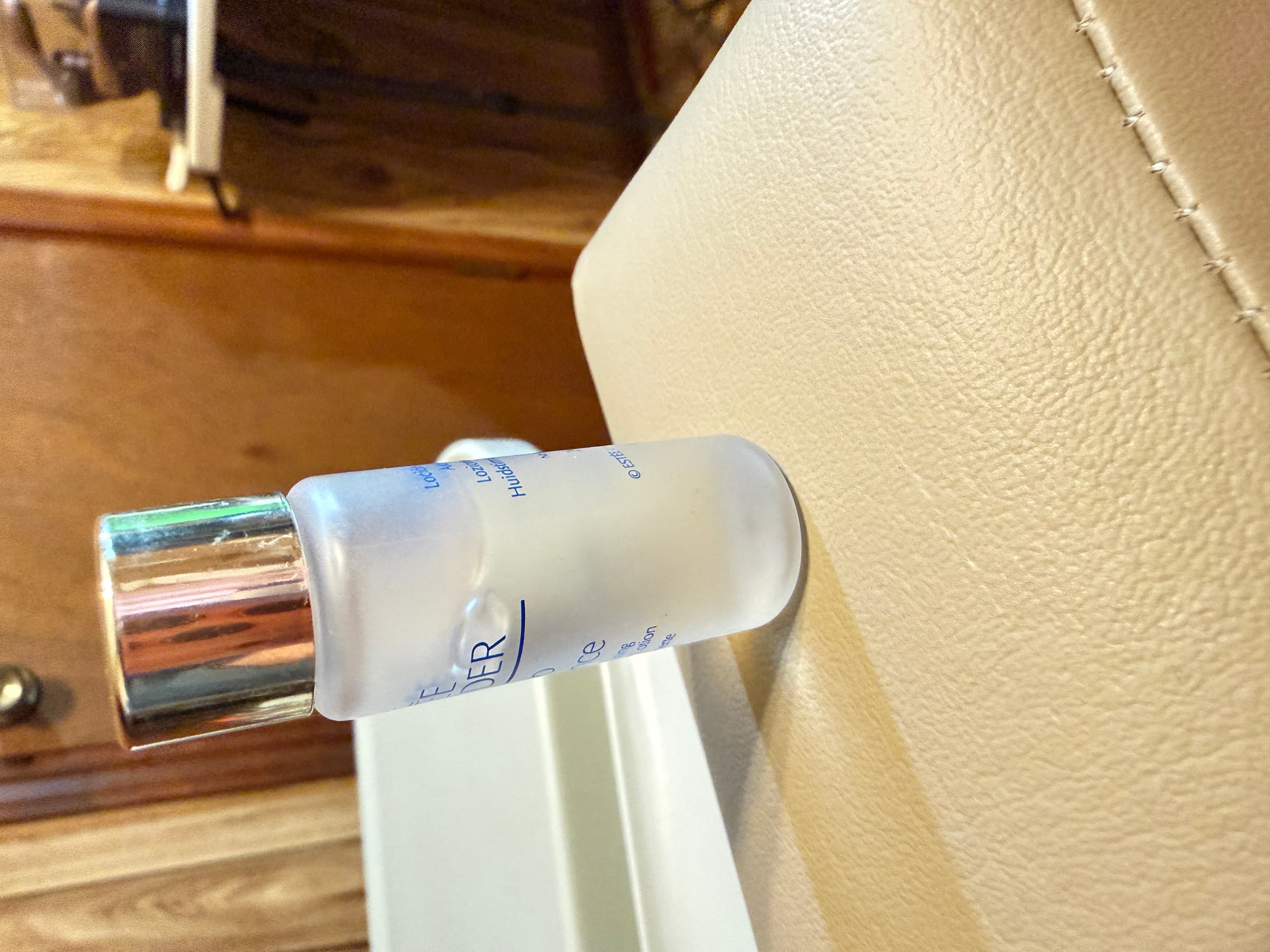 Estée Lauder Micro Essence Skin Activating Treatment Lotion 1.0 oz - Thumbnail 2