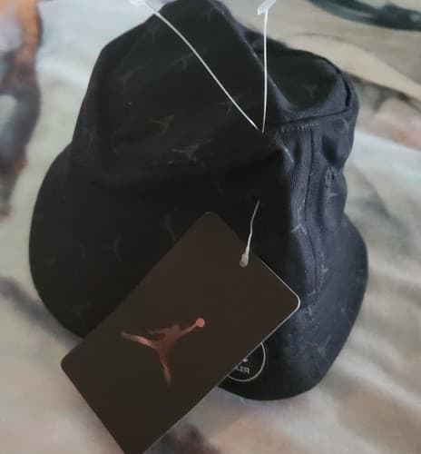 Air Jordan Bennie Hat For Boys/ Child Black 2t-4t,2022. NWT. - Thumbnail 2