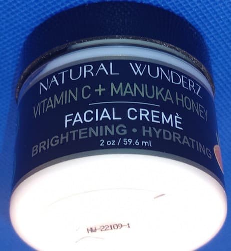 NATURAL WINDERZ Vitamin C+Manuka Honey Facial Brighten Hydrating Cream 2oz. - Thumbnail 3