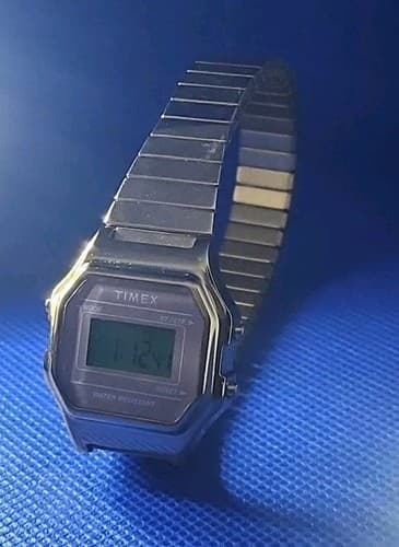 LADIES' TIMEX WATCH MODEL 48100 - TK-4. Works. Fast Shipping. - Thumbnail 2