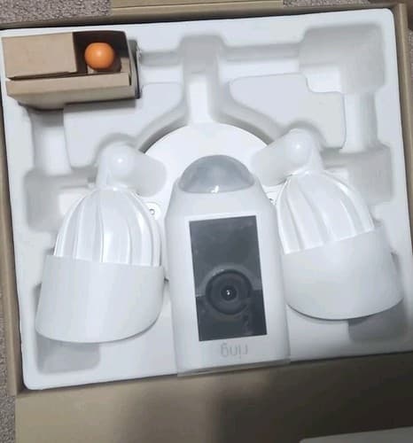 Ring Floodlight Cam Wired Pro w/ Birds Eye View 3D Motion Detection White. - Thumbnail 5