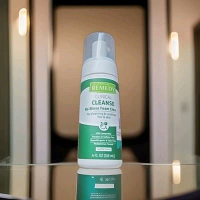 Medline Remedy Clinical Cleanse No Rinse Foam Hair & Skin 4 Oz. Vanilla Scent - Thumbnail 2