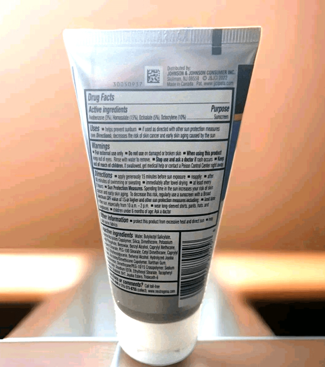 Neutrogena Sport Face Oil Free Sunscreen SPF 70+ 2.5oz / 73ml - Thumbnail 2