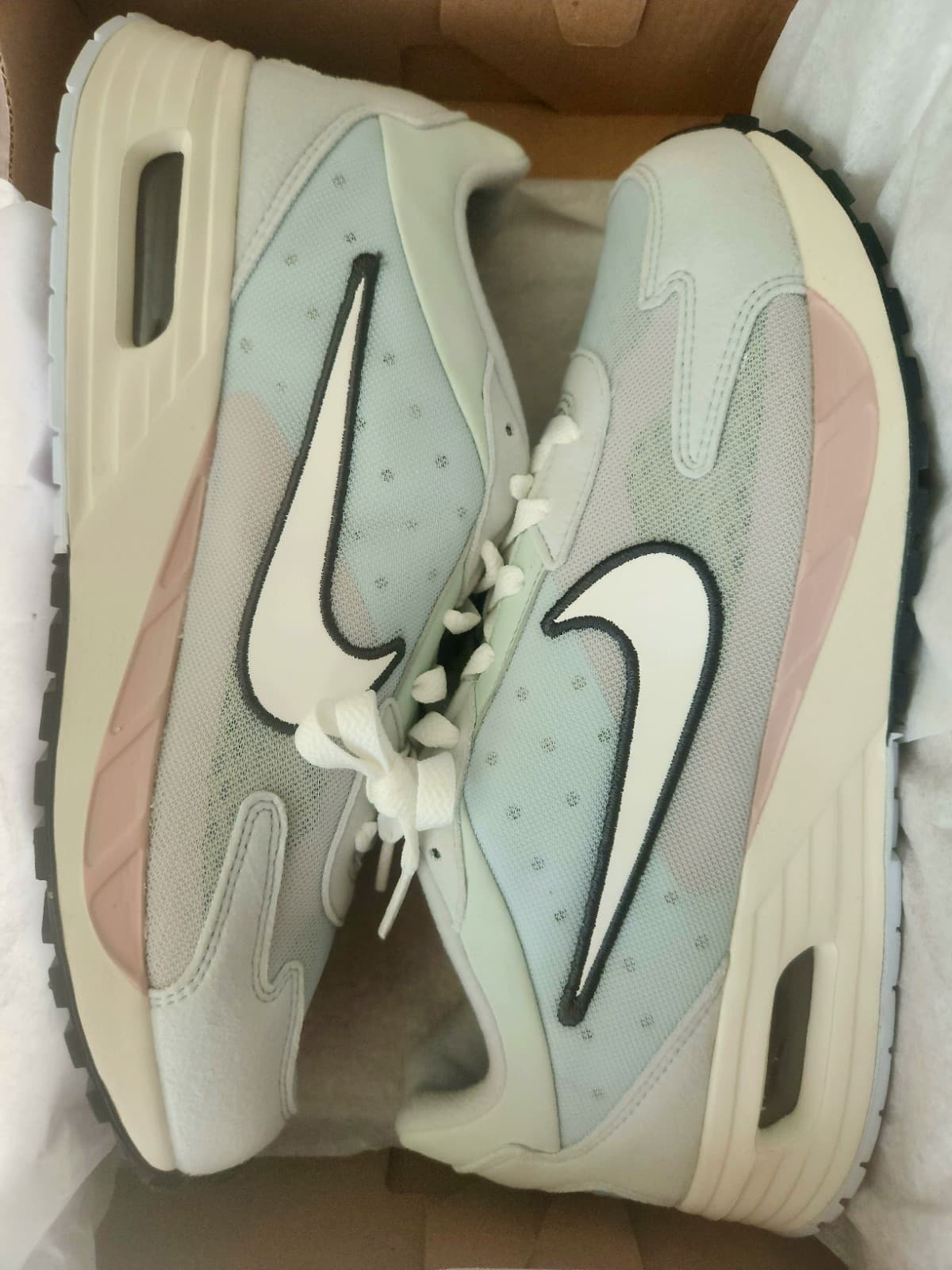 Nike Air Max Solo Light Silver Pink Size 9 Ladies/7.5 Men. New In Box - Image 1