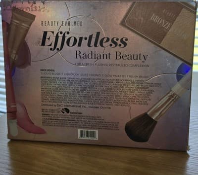 Beauty EVOLVED 24 pc Magnetic Eyeshadow palette Rare. - Thumbnail 2