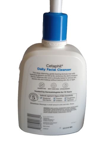 Cetaphil Daily Facial Cleanser for Sensitive, Combination to Oily Skin, 16 oz - Thumbnail 2