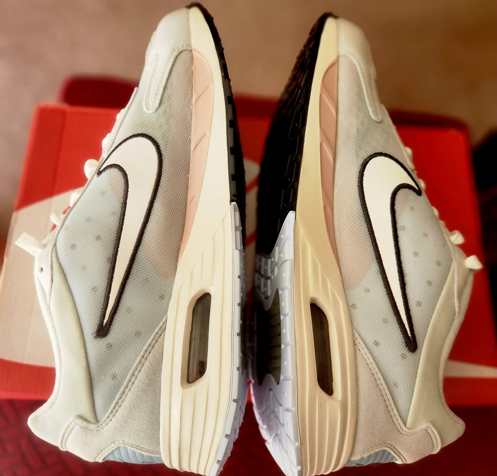 Nike Air Max Solo Light Silver Pink Size 9 Ladies/7.5 Men. New In Box - Thumbnail 4