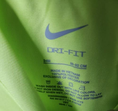 Nike Boys' Vapor Dri-Fit Graphic Short Sleeve T-Shirt, Neon Green, 24 Months. - Thumbnail 6