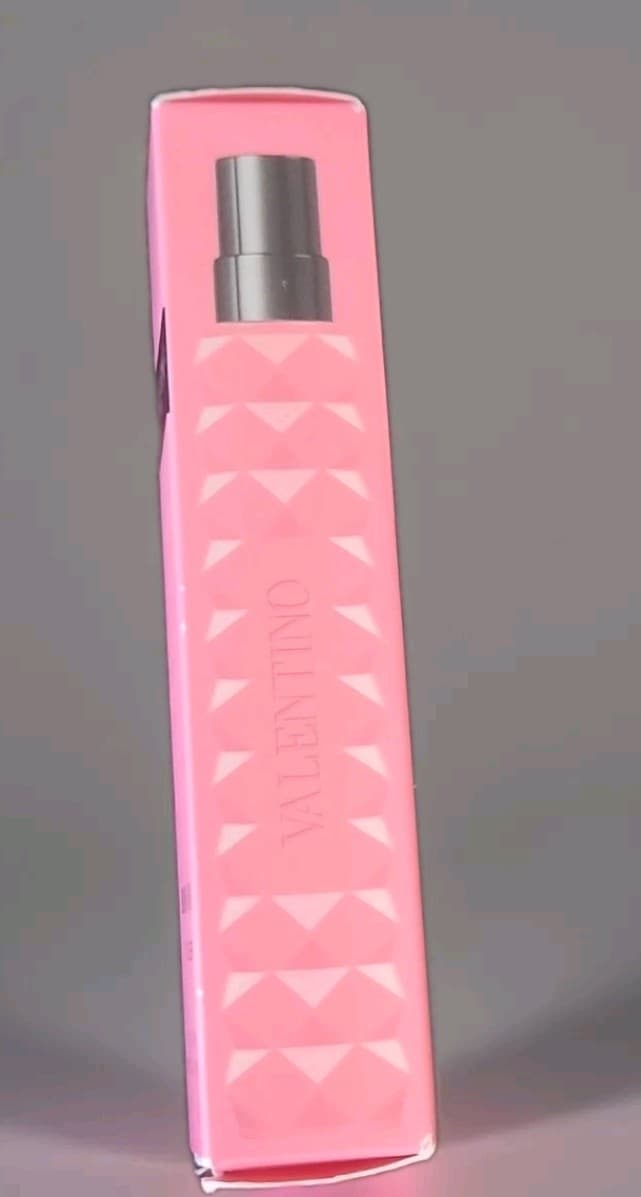 Valentino Donna Born in Roma Eau de Parfum EDP Travel Spray 0.33oz 10ml . - Thumbnail 3