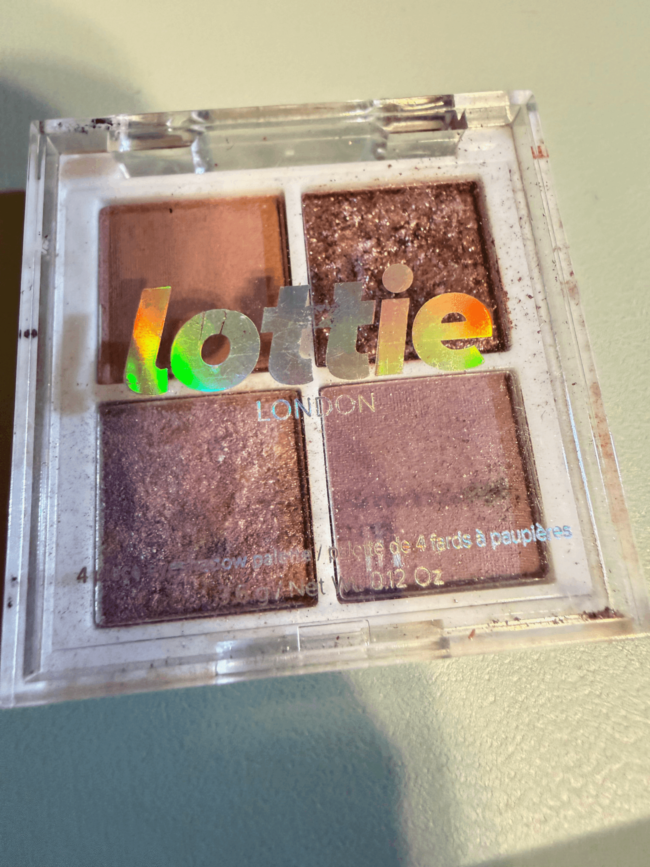 Lottie London Eyeshadow Palette - 4 Shades, Shimmer Finish - Image 1