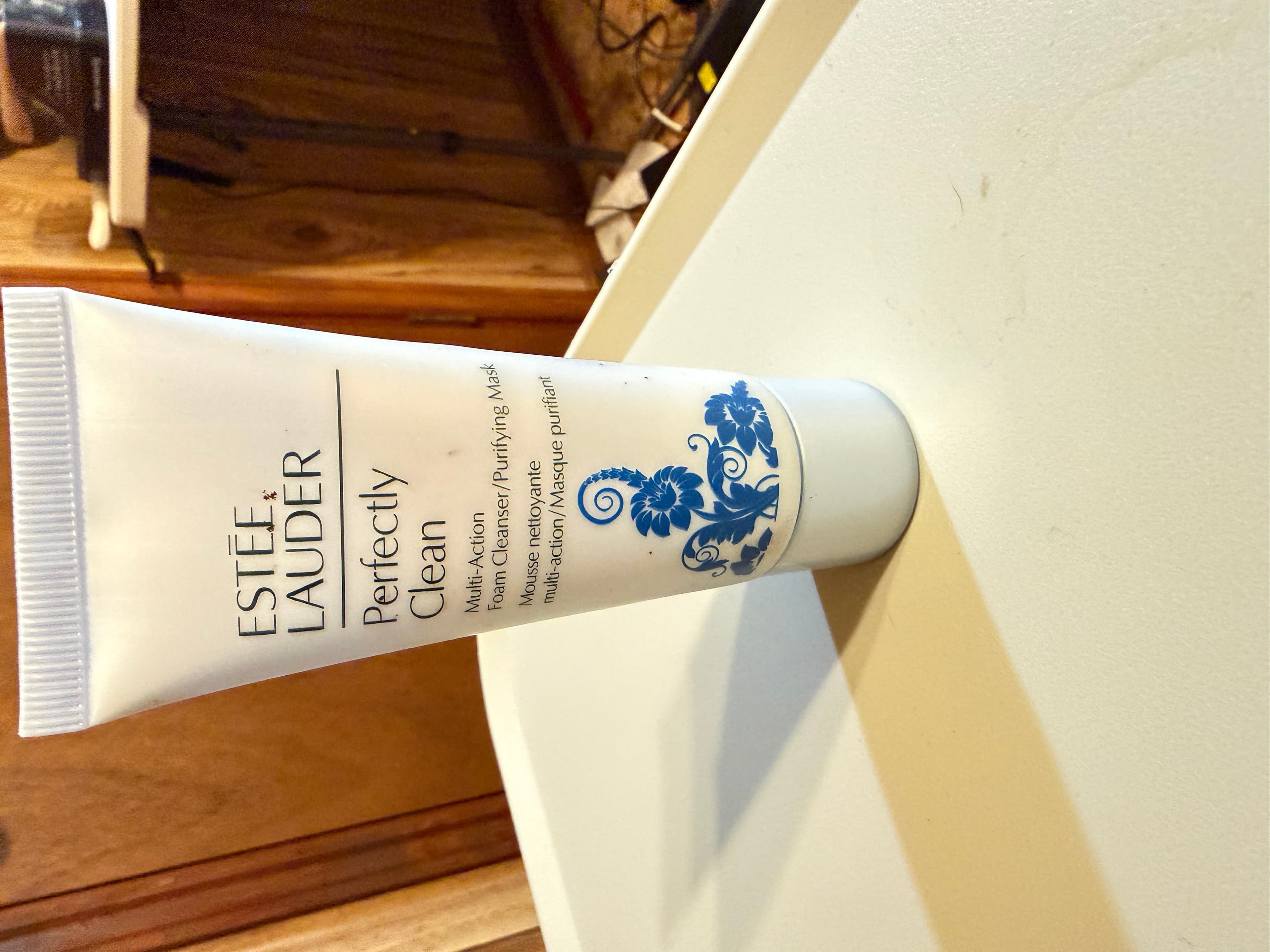 Estée Lauder Perfectly Clean Multi-Action Cleanser 5 oz - Image 1