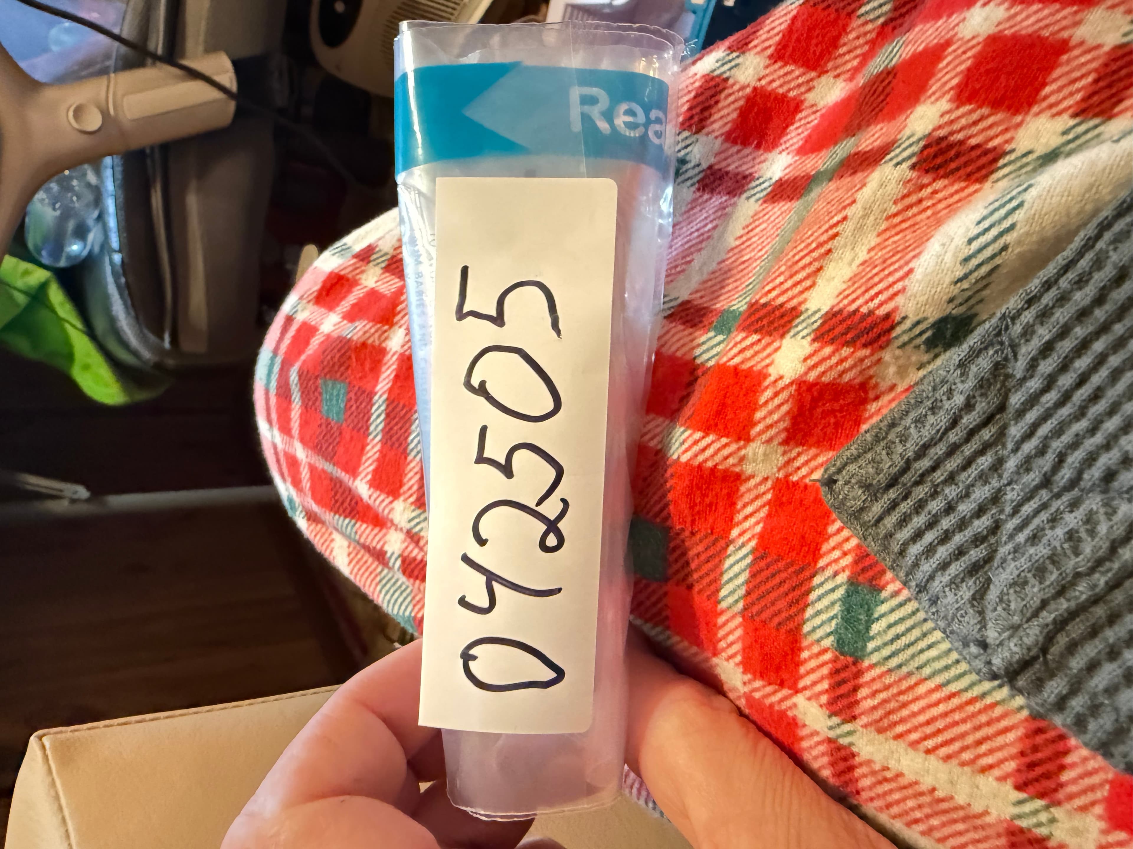 Estée Lauder Perfectly Clean Multi-Action Cleanser 5 oz - Thumbnail 4