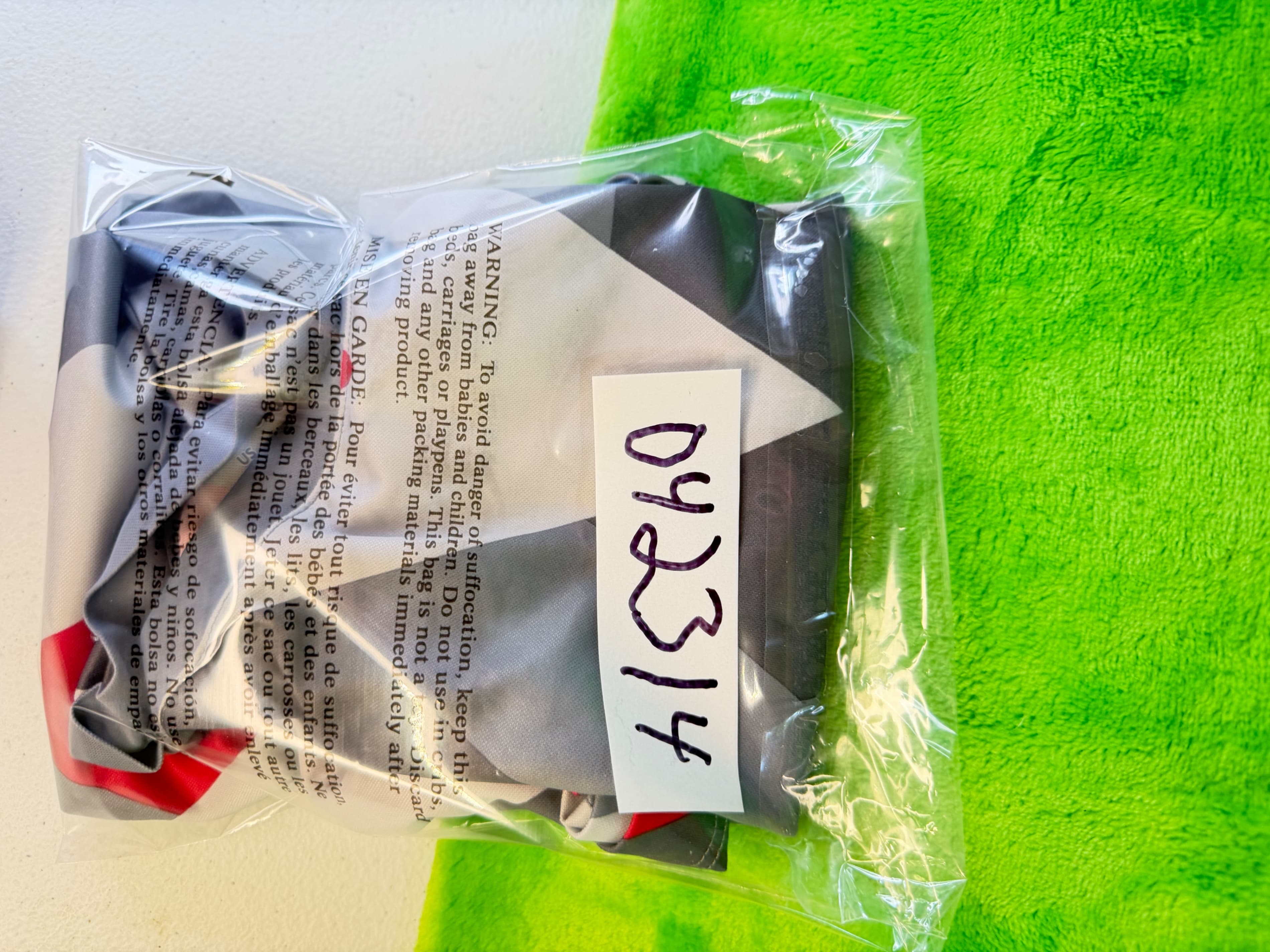 Wilson Men's Athletic Shirt, Size Large, Red/Gray Geometric Pattern - Thumbnail 8