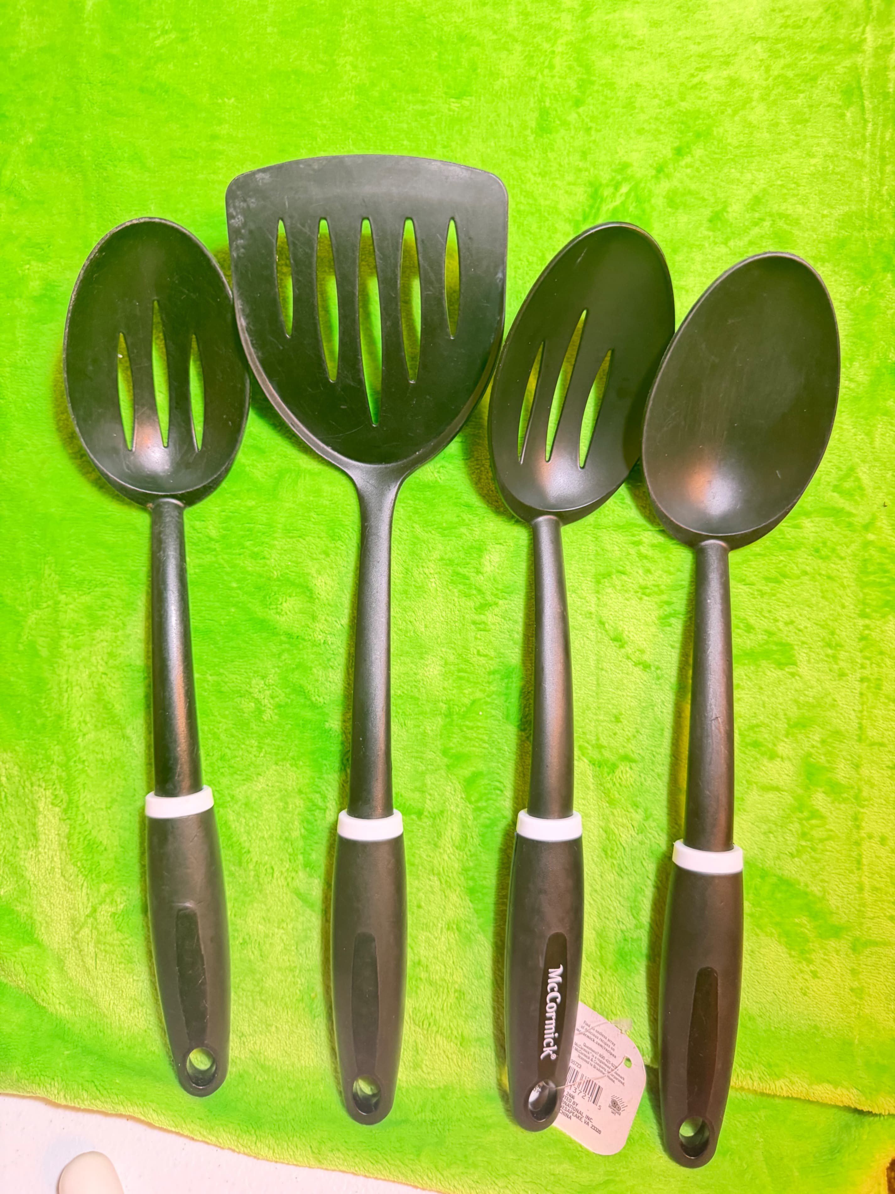 Kitchenaid 4-Piece Black Kitchen Utensil Set with Slotted Spoon & Spatula - Image 1