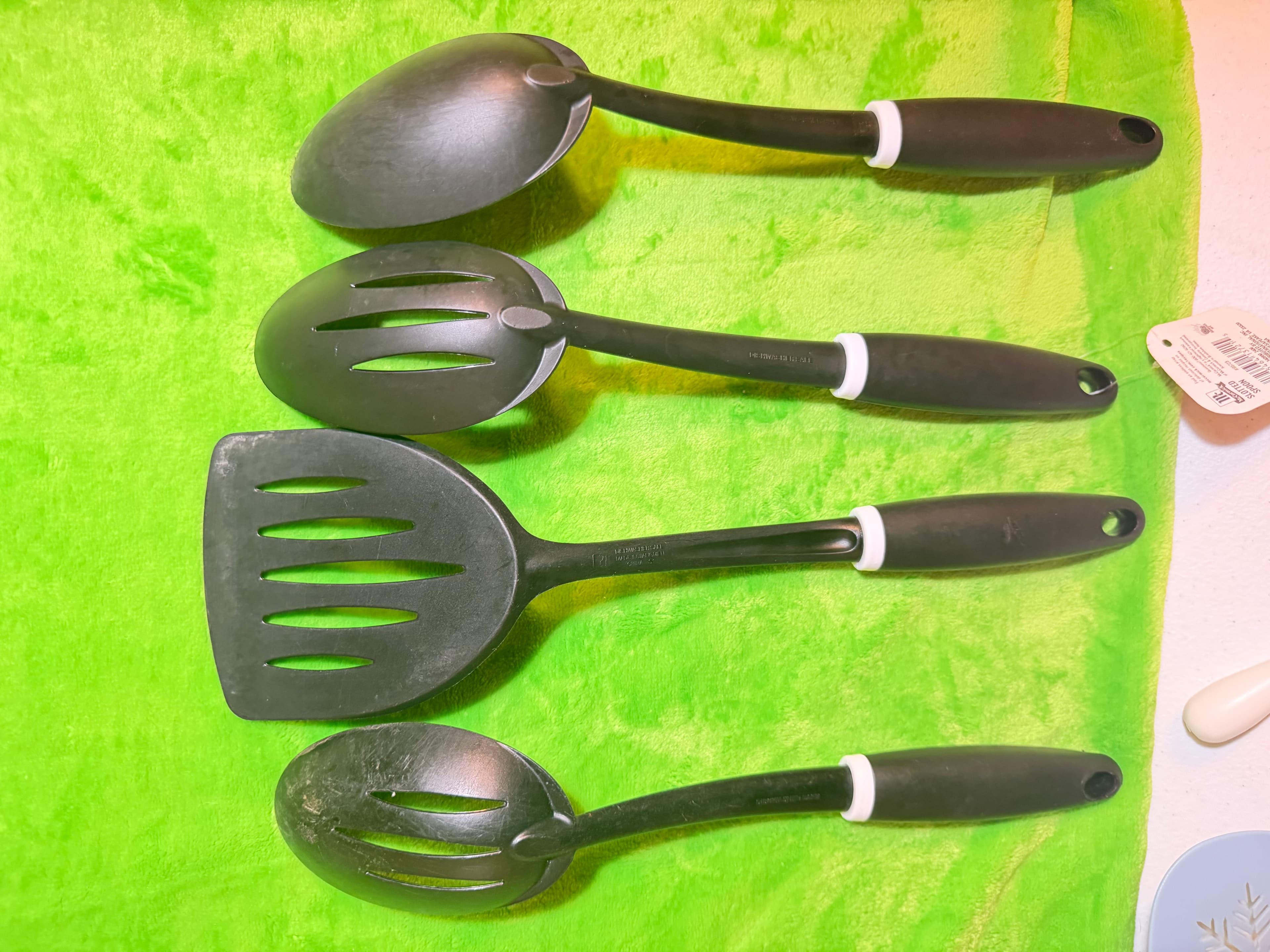 Kitchenaid 4-Piece Black Kitchen Utensil Set with Slotted Spoon & Spatula - Thumbnail 2