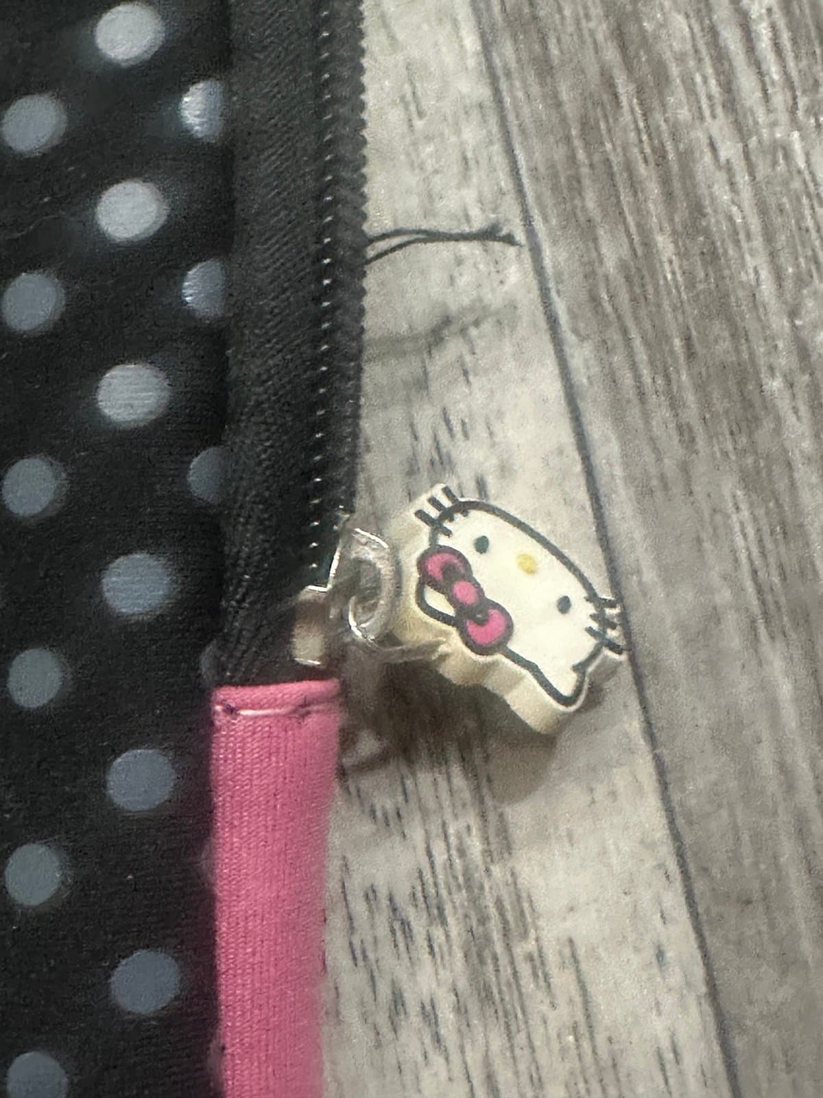 Hello Kitty Laptop Sleeve Black/Pink Original not used - Thumbnail 3