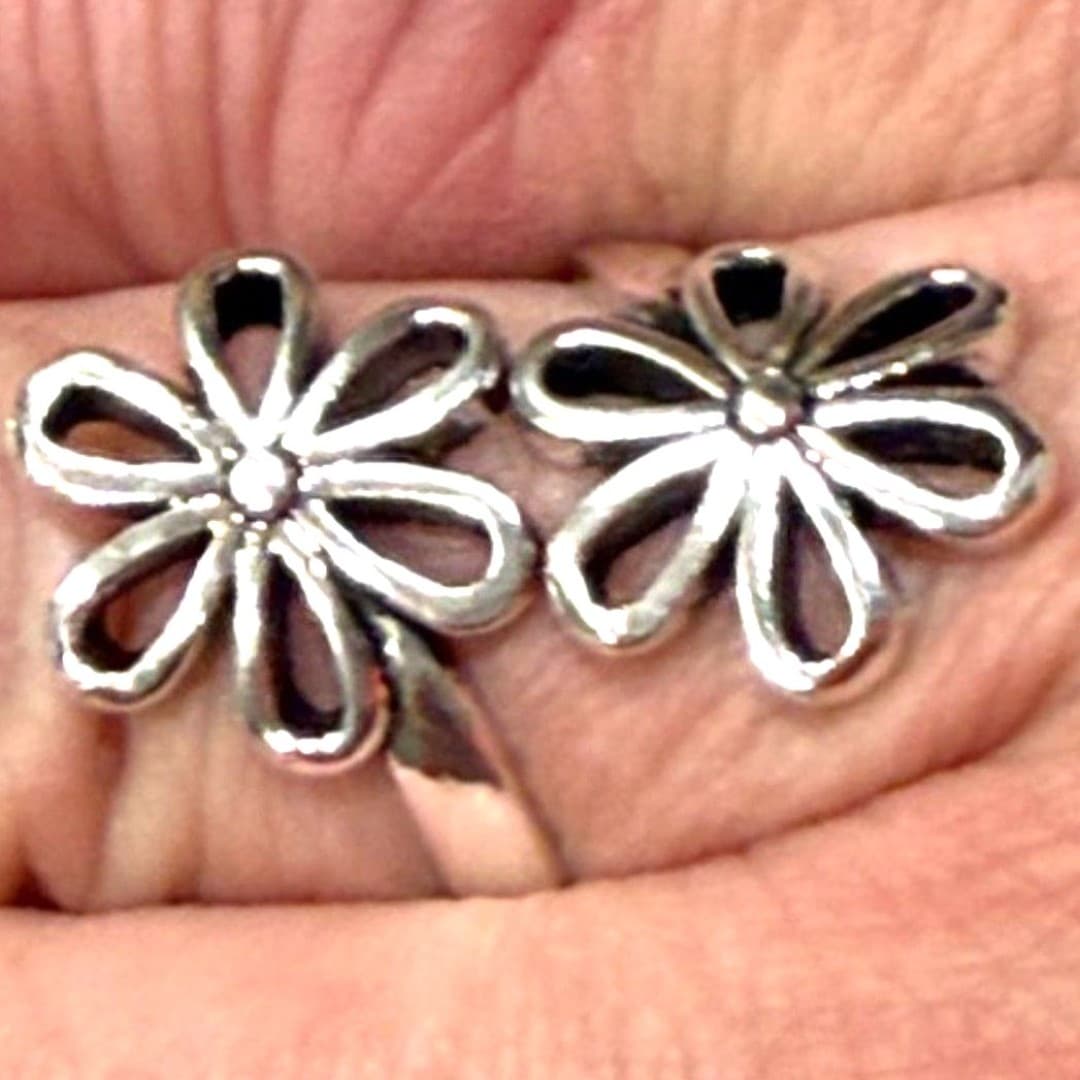 Daisy Flower Ring Silver Tone Open Band Adjustable Floral Minimalist New - Thumbnail 7